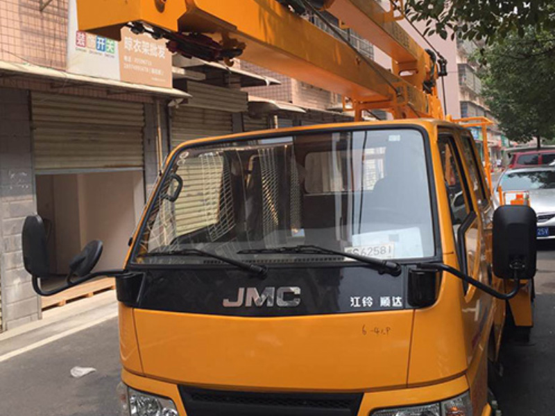 高空車每天和每月都該做哪些維護保養(yǎng)？